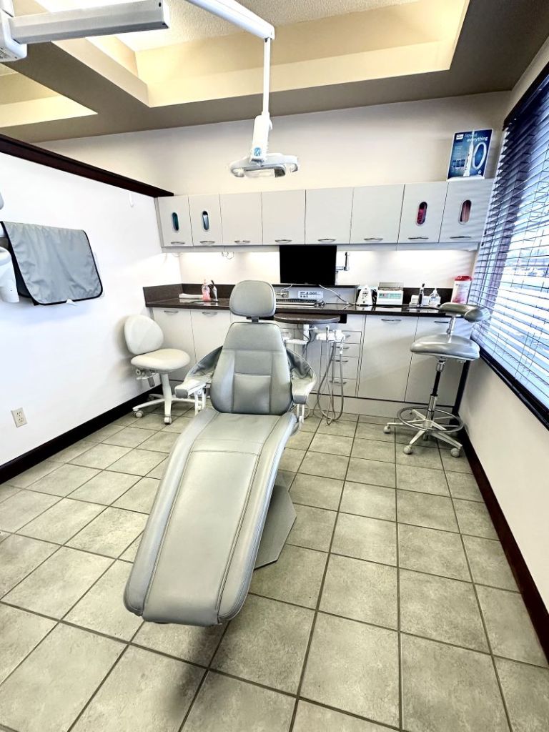 {PRACTICE_NAME} dental treatment room